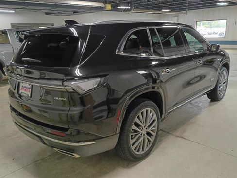 Certified 2026 Buick Enclave Avenir w/ Super Cruise Package AWD/4WD image 3