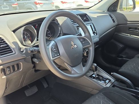 Used 2023 Mitsubishi Outlander Sport ES AWD/4WD image 13