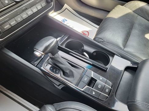 Used 2019 Kia Cadenza Technology image 20