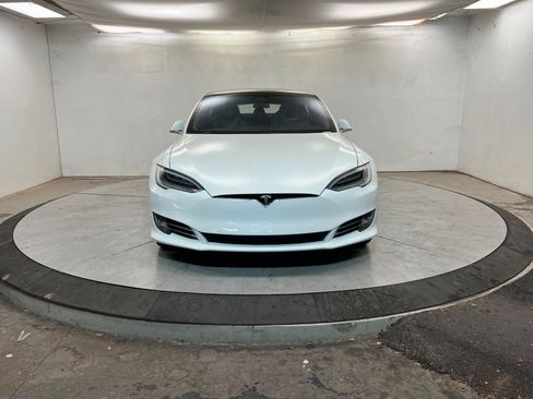 Used 2020 Tesla Model S Long Range image 8