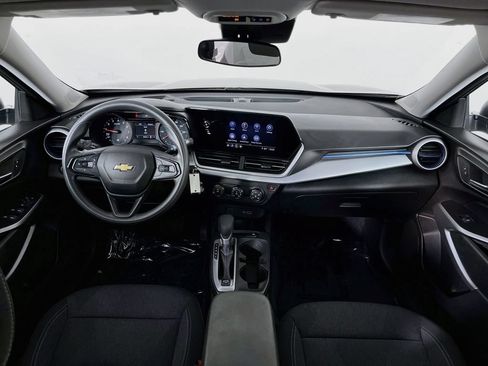 Used 2024 Chevrolet Trax LS w/ Driver Confidence Package FWD image 12