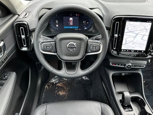 New 2025 Volvo XC40 B5 Core w/ Climate Package image 12