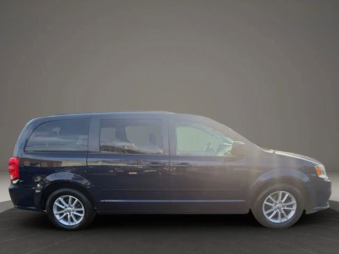 Used 2013 Dodge Grand Caravan SXT image 4