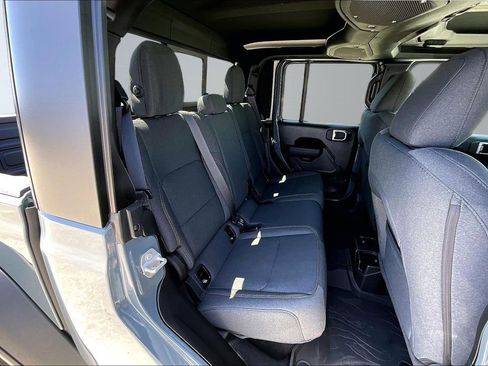New 2026 Jeep Gladiator Sport image 18