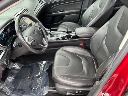 Used 2013 Ford Fusion Titanium w/ Titanium Driver Assist Pkg image 19