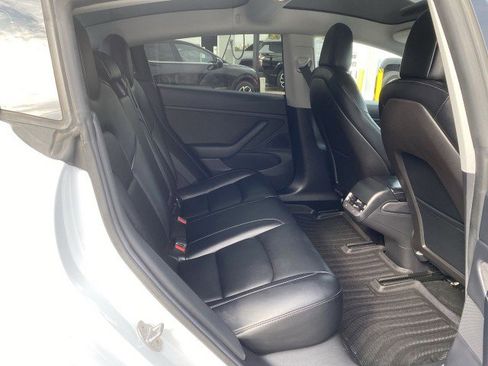Used 2019 Tesla Model 3 Standard Range Plus image 26