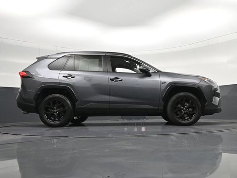 Used 2021 Toyota RAV4 XLE FWD image 31