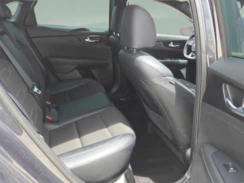 Used 2021 Kia Forte GT-Line FWD image 16