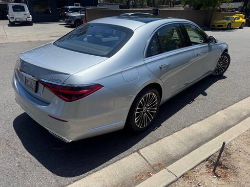 Used 2024 Mercedes-Benz S 580 4MATIC Sedan image 3