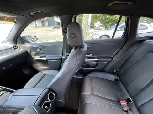 Used 2024 Mercedes-Benz GLA 250 image 3