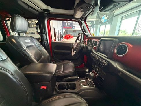 Used 2019 Jeep Wrangler Unlimited Rubicon AWD/4WD image 38