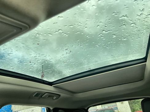 Used 2020 Ford Escape Titanium w/ Titanium Premium Package 2.0 image 18