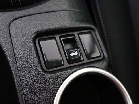 Used 2020 Nissan 370Z Coupe image 36