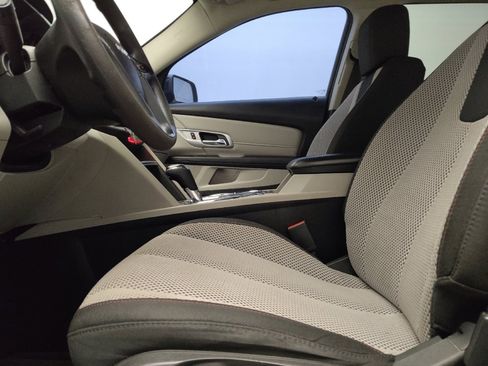 Used 2017 GMC Terrain SLE FWD image 17