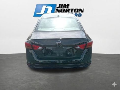 Used 2025 Nissan Altima 2.5 SV image 8