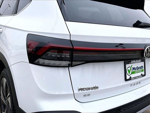 Used 2026 Volkswagen Taos SE image 22