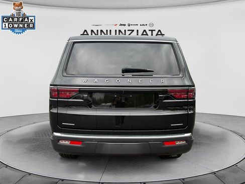 Certified 2022 Jeep Wagoneer Series II AWD/4WD image 4