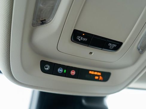 Used 2023 Buick Envision Preferred image 35