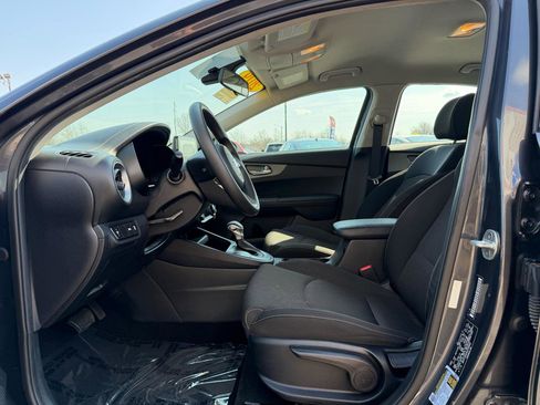 Used 2019 Kia Forte LXS image 13