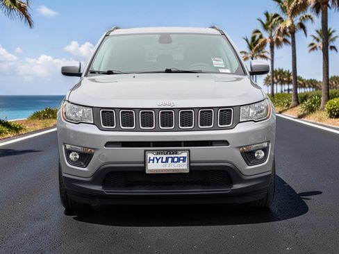 Used 2020 Jeep Compass Latitude w/ Safety & Security Group FWD image 3