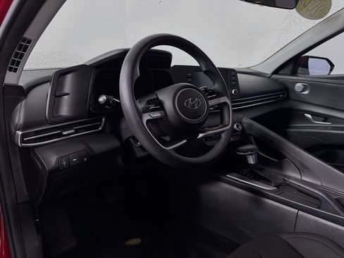 Used 2021 Hyundai Elantra SEL w/ Cargo Package image 9