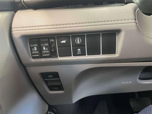 Certified 2024 Honda Odyssey EX-L image 20