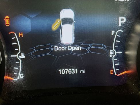 Used 2018 Jeep Compass Limited w/ Navigation Group AWD/4WD image 19