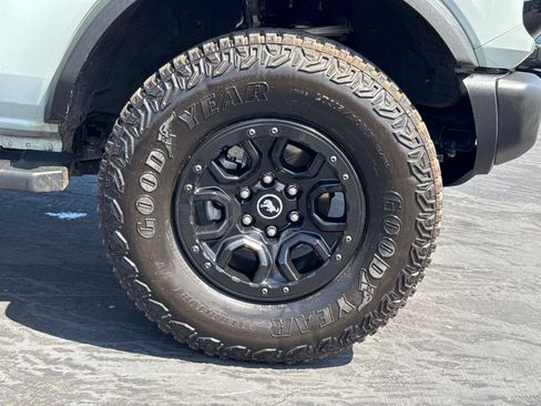 Certified 2023 Ford Bronco Wildtrak AWD/4WD image 6