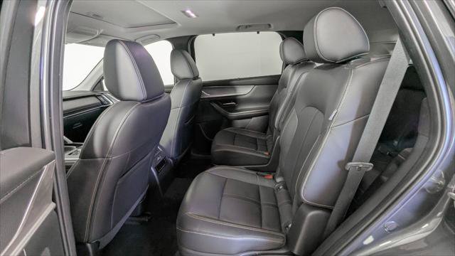 Used 2024 MAZDA CX-90 3.3 Turbo w/ Preferred Plus AWD/4WD image 17