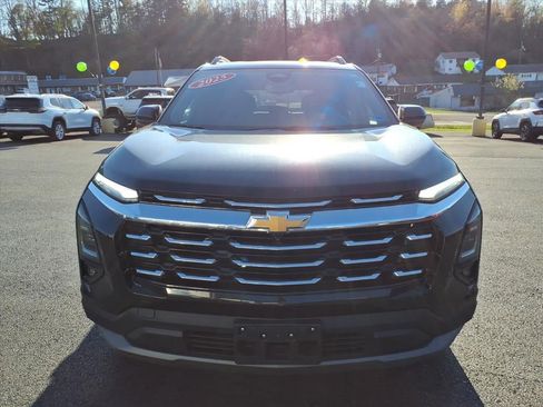 Used 2025 Chevrolet Equinox LT w/ Convenience Package II AWD/4WD image 11