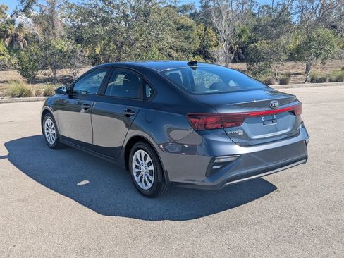 Used 2021 Kia Forte Sedan image 7