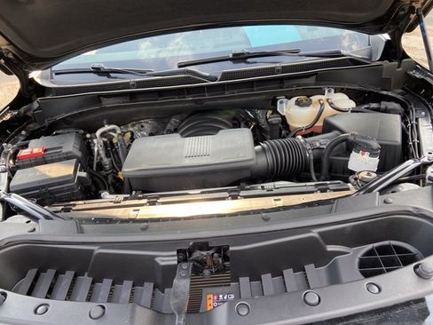 Used 2025 GMC Yukon Denali RWD image 27