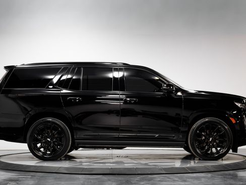 Used 2023 Cadillac Escalade Sport Platinum w/ LPO, ONYX Package image 16