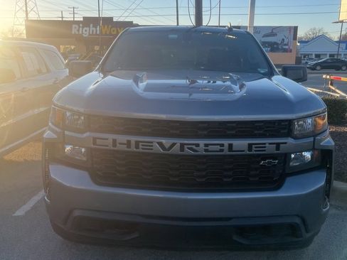 Used 2020 Chevrolet Silverado 1500 Custom w/ Custom Value Package image 1
