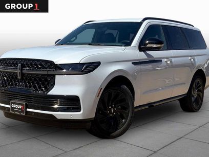 New 2026 Lincoln Navigator Reserve w/ Jet Appearance Package
