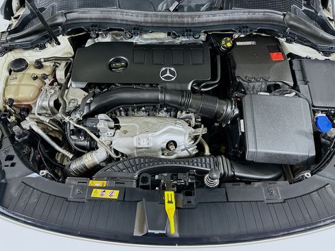 Used 2022 Mercedes-Benz GLA 250 4MATIC image 30