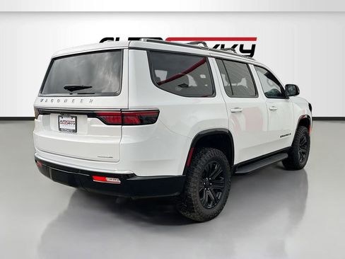 Used 2023 Jeep Wagoneer Series II w/ Mopar Step-Up Package AWD/4WD image 7