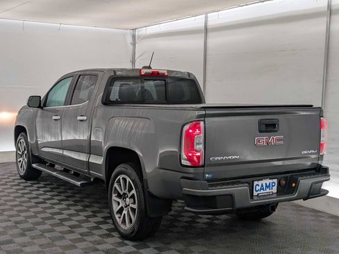 Used 2018 GMC Canyon Denali image 4