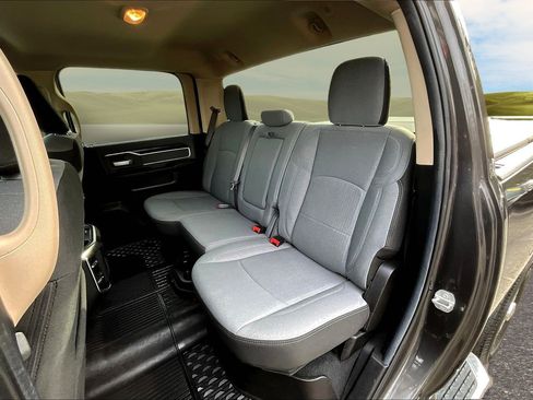 Used 2019 RAM 2500 Big Horn image 15