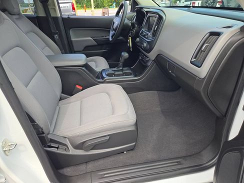 Used 2019 Chevrolet Colorado W/T w/ WT Convenience Package AWD/4WD image 8