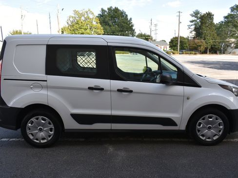 Used 2018 Ford Transit Connect XL image 5