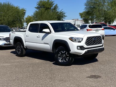 Certified 2023 Toyota Tacoma TRD Off-Road image 32