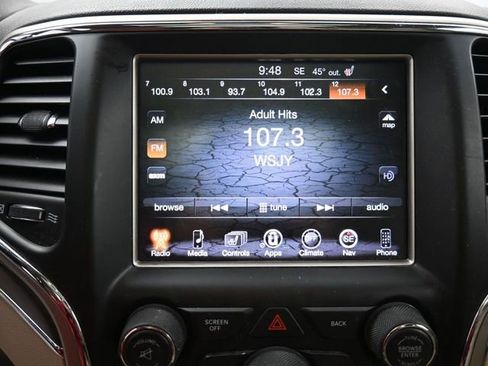 Used 2017 Jeep Grand Cherokee Overland image 24