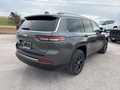 Used 2022 Jeep Grand Cherokee L Limited image 6