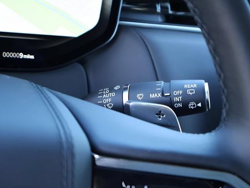 Used 2025 Land Rover Range Rover Sport Dynamic SE AWD/4WD image 24