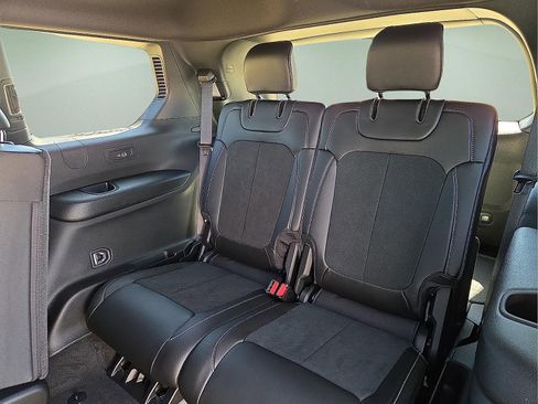 New 2026 Jeep Grand Cherokee L 4WD image 10