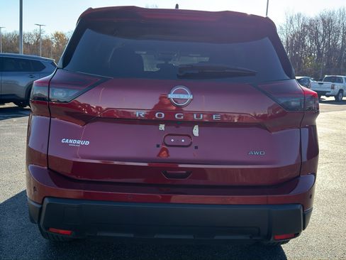 Certified 2025 Nissan Rogue S image 7