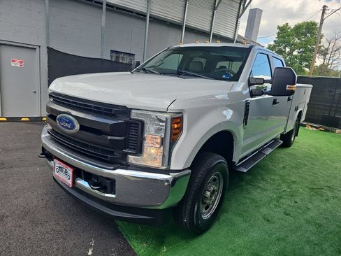 Used 2019 Ford F250 XL w/ Power Equipment Group AWD/4WD image 9