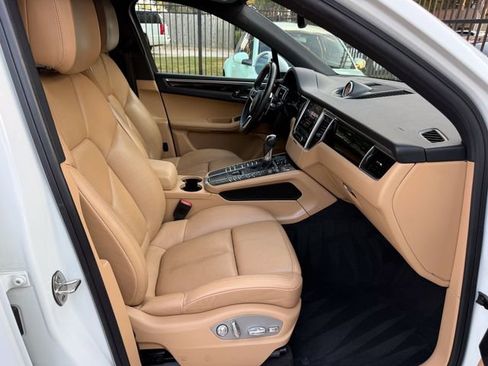 Used 2017 Porsche Macan S image 18