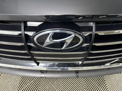 Certified 2023 Hyundai Sonata SE w/ Preferred Accessory Package image 9